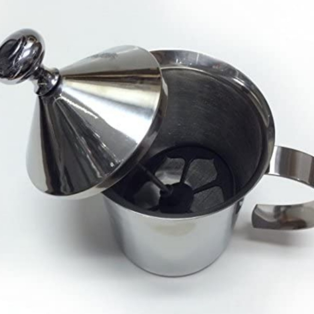 Cuisinox 7" Hand Pump Cappuccino/Milk Froth - Picture 2 of 5